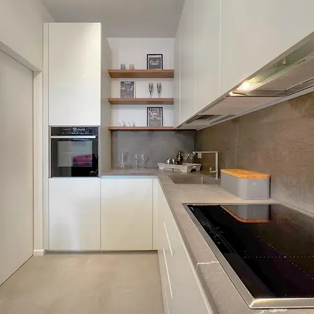 Apartment Modern A Few Steps From The