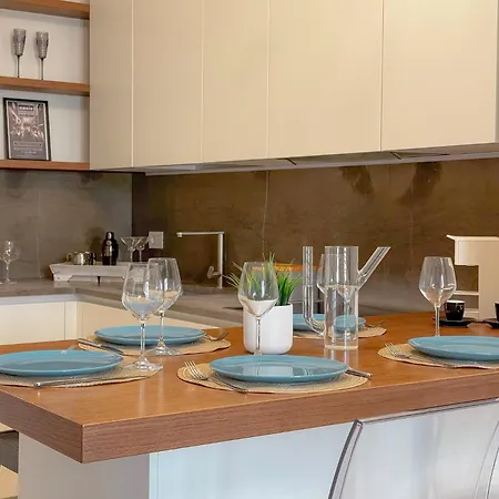 Apartment Modern By Host Hero *