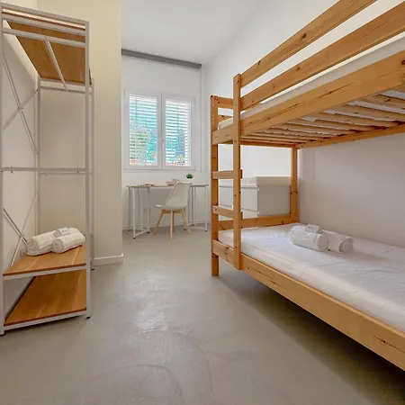 Modern By Host Hero Apartment